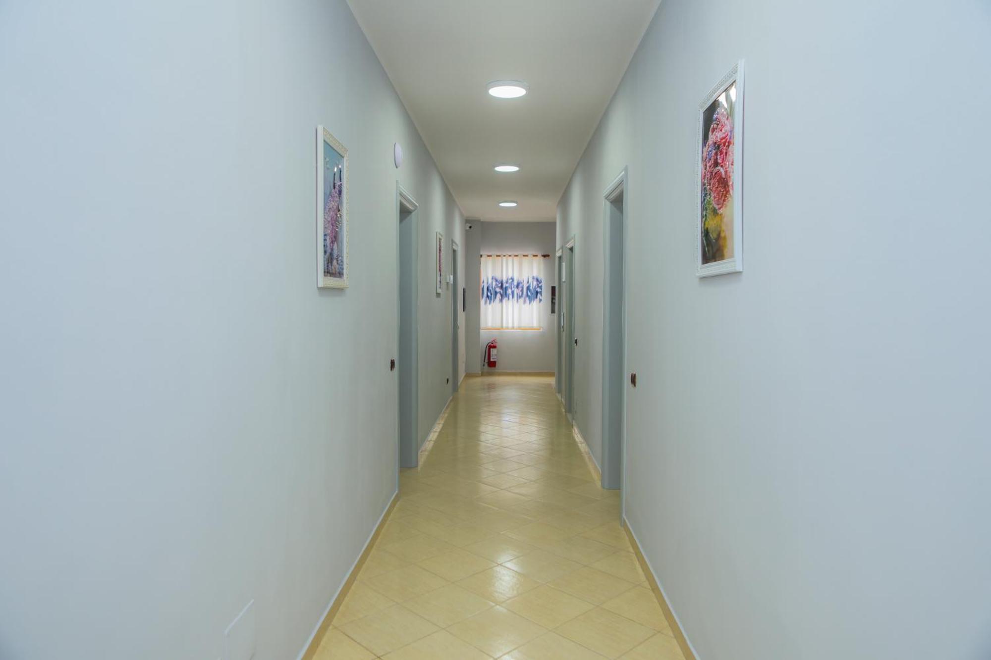 Shëngjin Eden Hotel מראה חיצוני תמונה